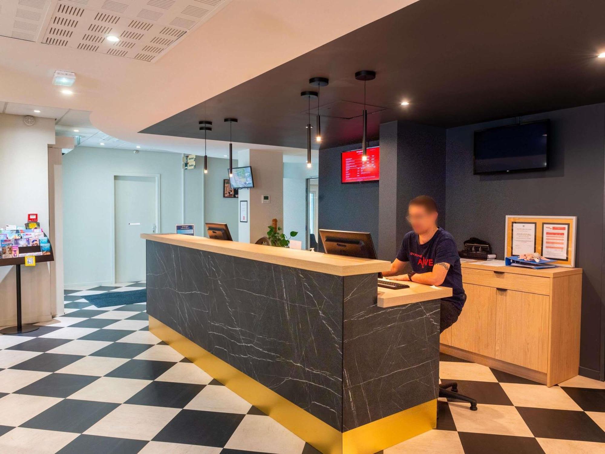 Ibis Lyon Est Bron Hotel Kültér fotó