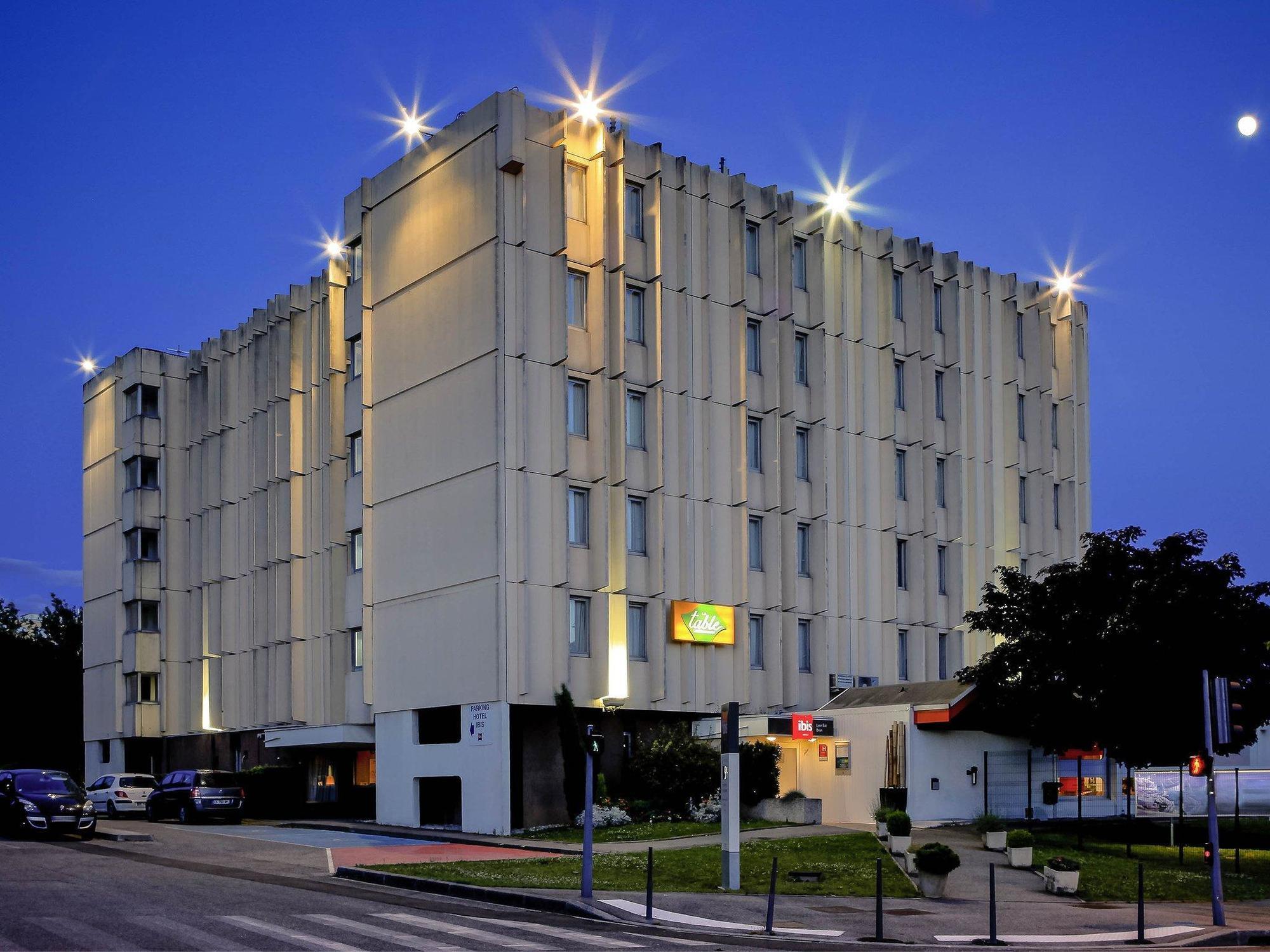 Ibis Lyon Est Bron Hotel Kültér fotó